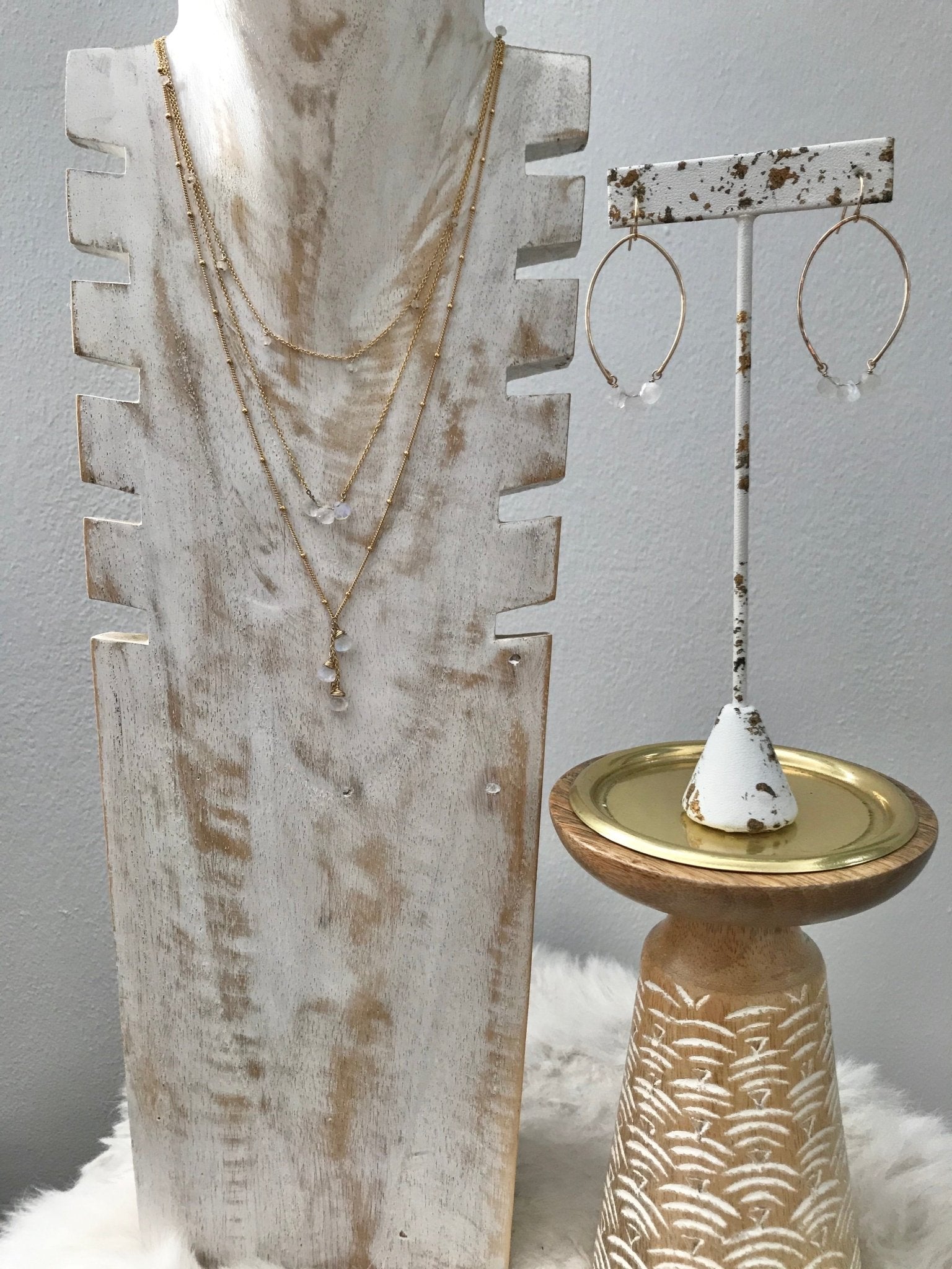 Ivory Lariat - Tree Myriah